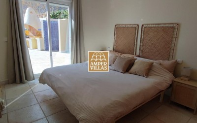 Fantastic villa with panoramic sea views.